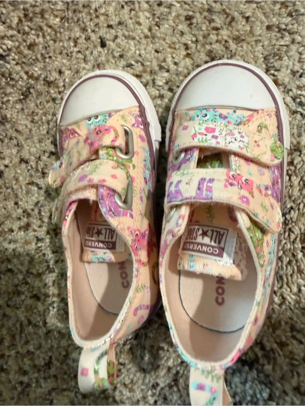 Converse light floral